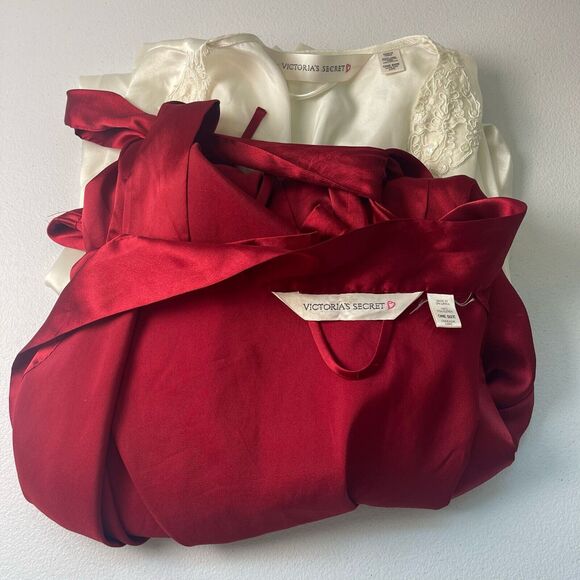 Lot of 2 Vintage Victoria Secret Robe Satin Beaded One Size Maroon and‎ Ivory - Picture 1 of 10
